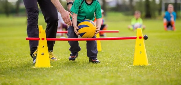 详解棒球规则中的本垒危险碰撞