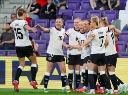 💛🖤相伴三年半，多特蒙德已宛若故乡🎤迈尔谈及续约：