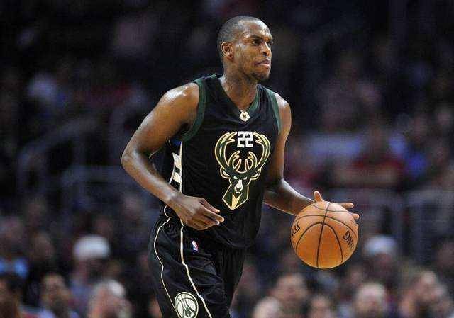 夫在球场上 夫在球场上