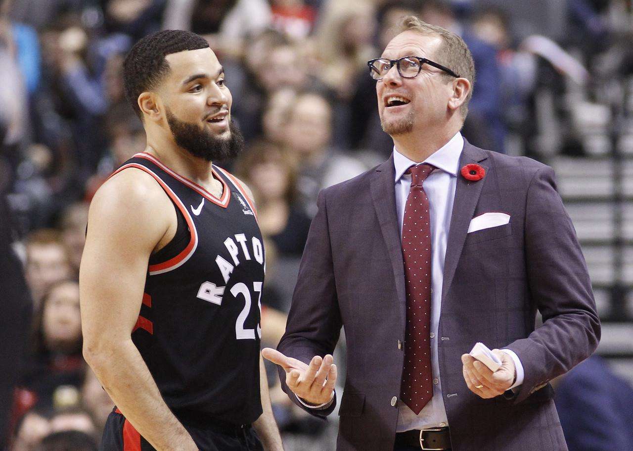 才中脱颖而 才中脱颖而